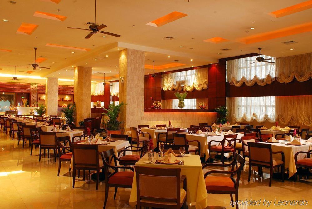 Hotel Grand Royal