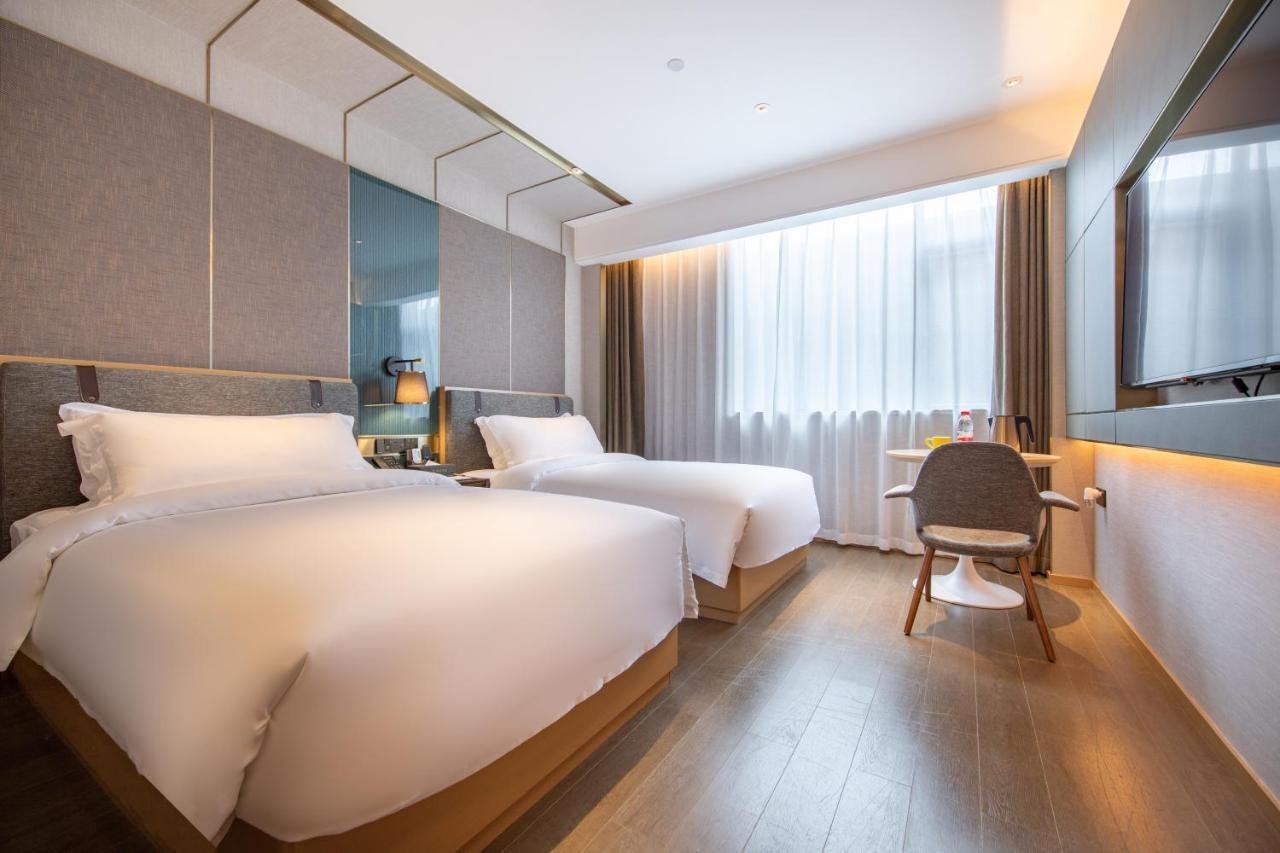 Paco South Railway Station Panyu Changlong Branch Hotel 3*