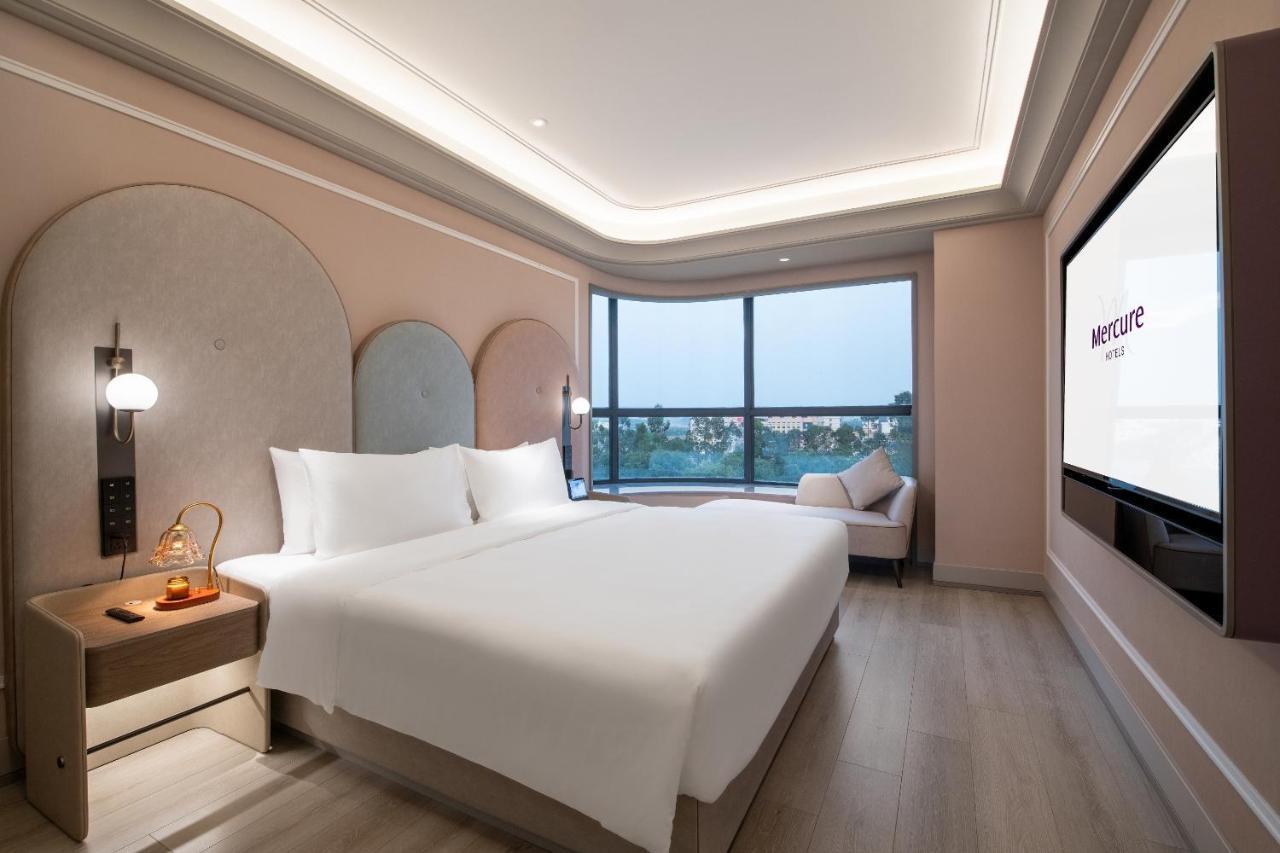 Mercure Baiyun International Airport - Airport Free Shuttle Bus Hotel 4*