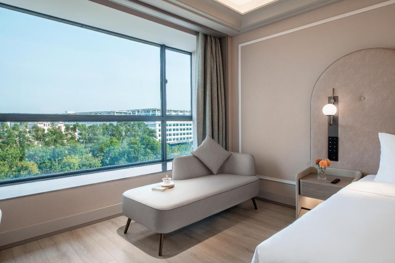 Hotel Mercure Baiyun International Airport - Airport Free Shuttle Bus Guangzhou