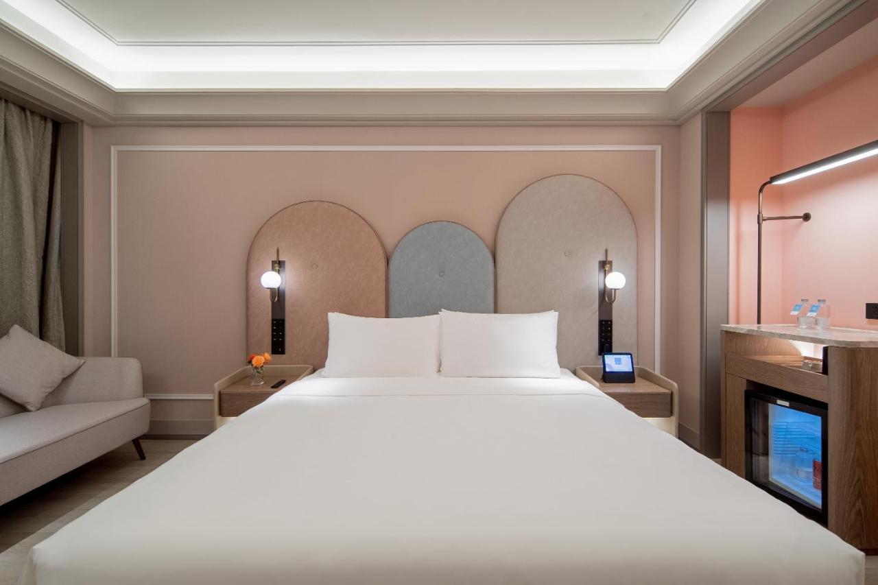 Mercure Baiyun International Airport - Airport Free Shuttle Bus Hotel