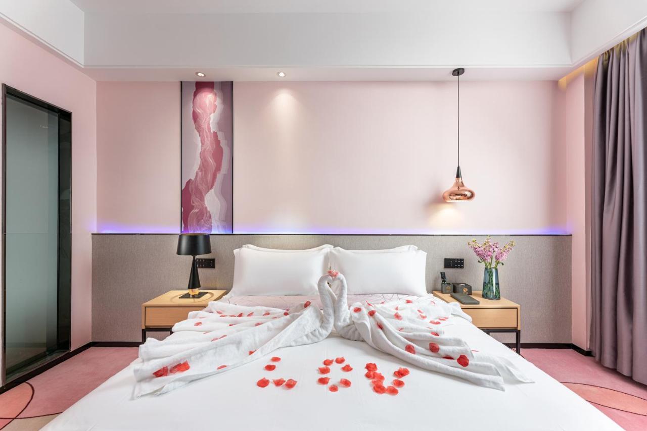 Jinshi Hotel 4*