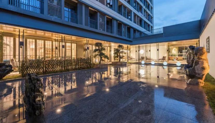 Manxin Baiyun Airport Branch Hotel 4*