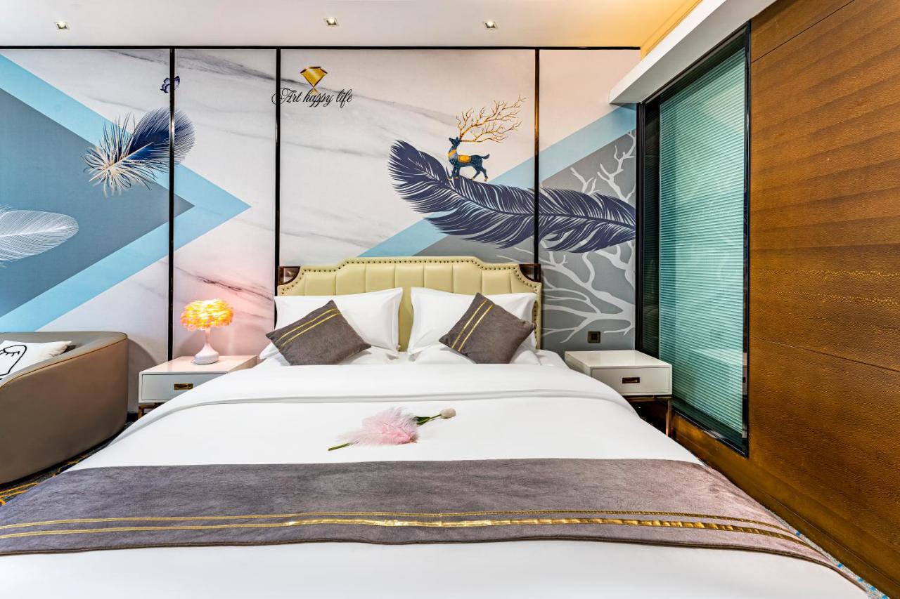 Aparthotel Qingman Zhujiang New Town East Railway Station Branch 3*