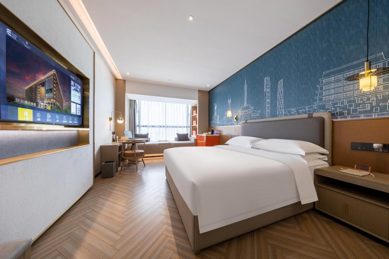 Baiyun Airport Mehood Liz Free Shuttle Bus To The 137th Fair Complex & Official Registration Agency Hotel 4*