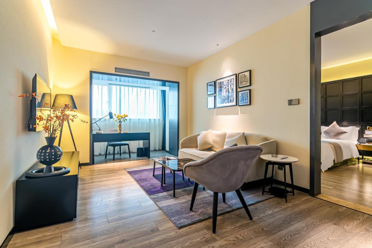 Empathy - East Railway Station Tianhe Sports Center Hotel