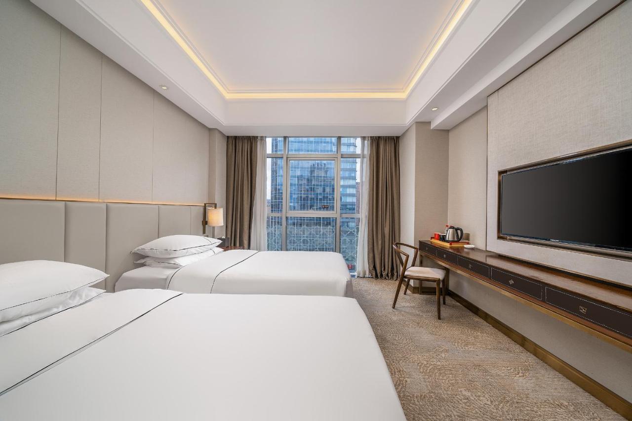Hotel Lucky International Pazhou Convention And Exhibition Center Zhujiang New Town Branch - Free Shuttle Bus To Fair Complex During Fair Period & Overseas Buyers Registration Service & Free Vpn Internet Access