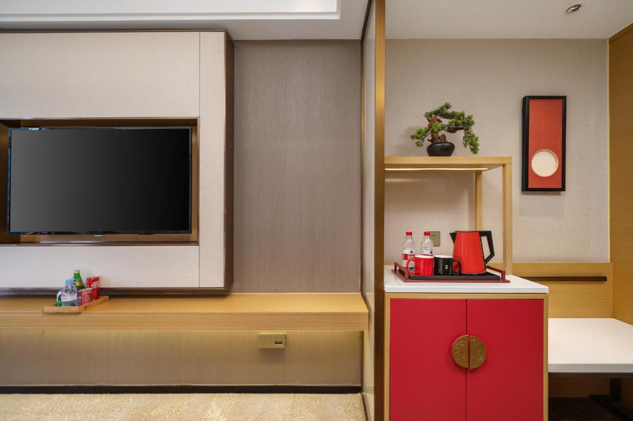Hotel Lucky International Pazhou Convention And Exhibition Center Zhujiang New Town Branch - Free Shuttle Bus To Fair Complex During Fair Period & Overseas Buyers Registration Service & Free Vpn Internet Access