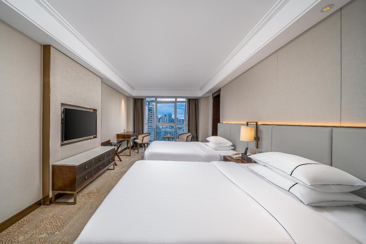 Hotel Lucky International Pazhou Convention And Exhibition Center Zhujiang New Town Branch - Free Shuttle Bus To Fair Complex During Fair Period & Overseas Buyers Registration Service & Free Vpn Internet Access