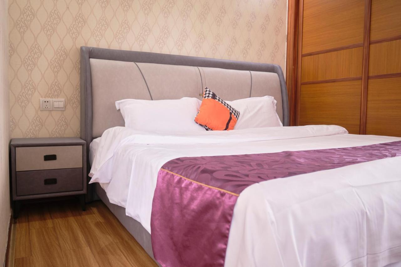 Uhome Service Apartment *