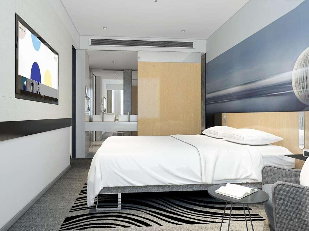 Novotel Baiyun Airport Hotel