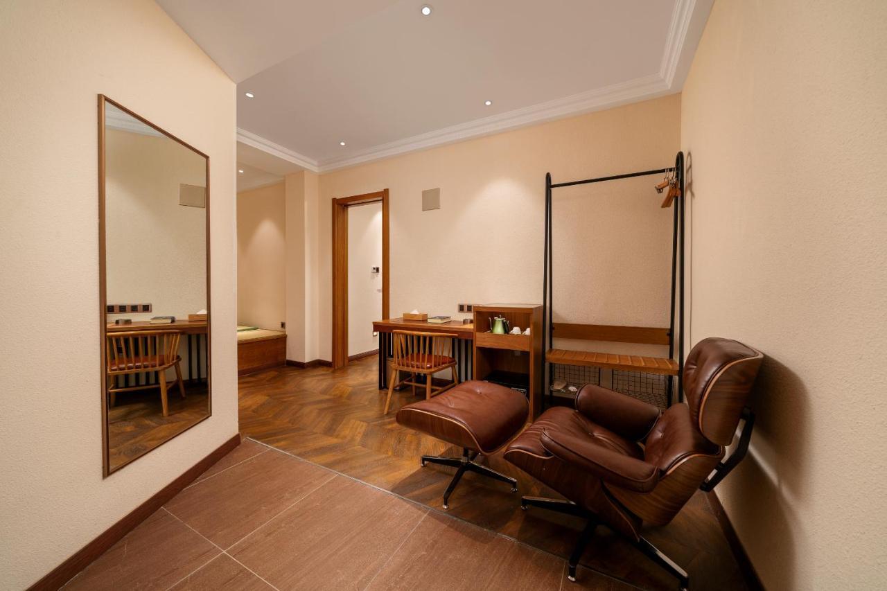 Hotel James Joyce Coffetei- Beijing Road Metro Station Pedestrian Street Branch Canton