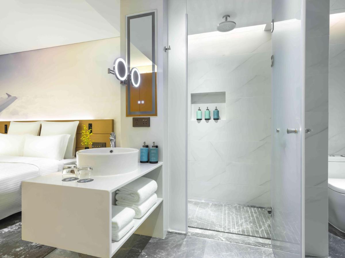 Novotel Baiyun Airport - Fair Free Shuttle Bus & Official Registration Agency