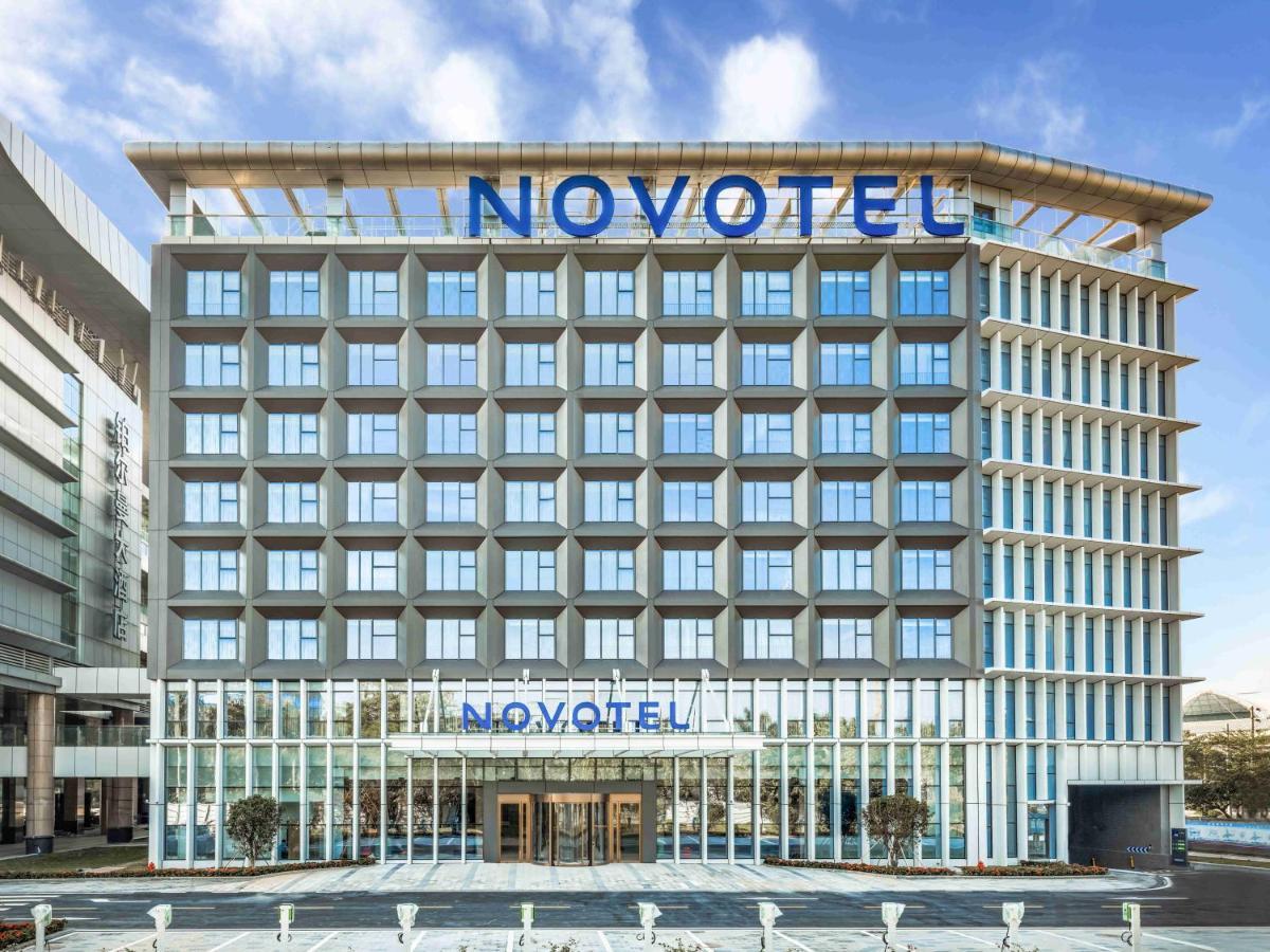 Hotel Novotel Baiyun Airport - Fair Free Shuttle Bus & Official Registration Agency 4*