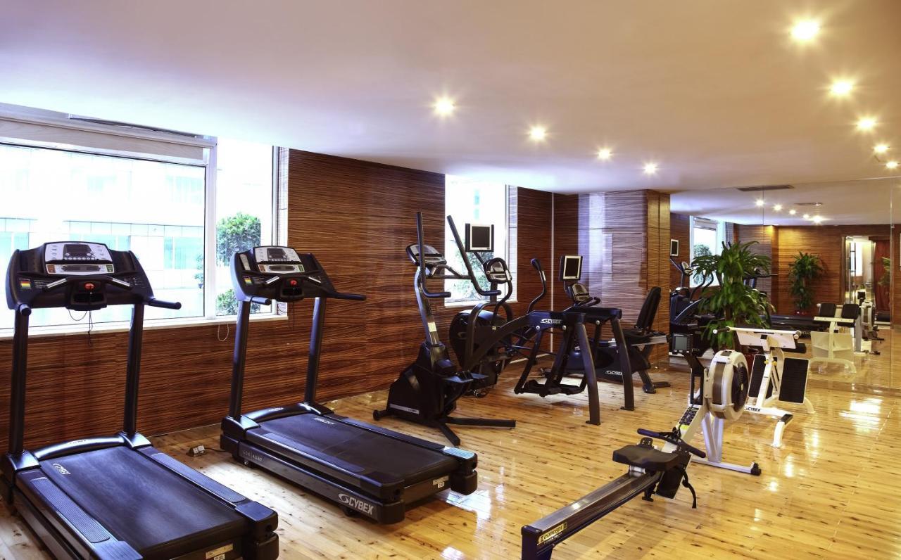 Novotel Baiyun Airport - Fair Free Shuttle Bus & Official Registration Agency 4* Guangzhou