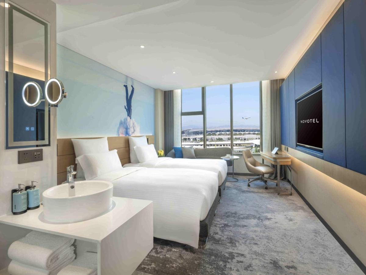 Novotel Baiyun Airport - Fair Free Shuttle Bus & Official Registration Agency 4*