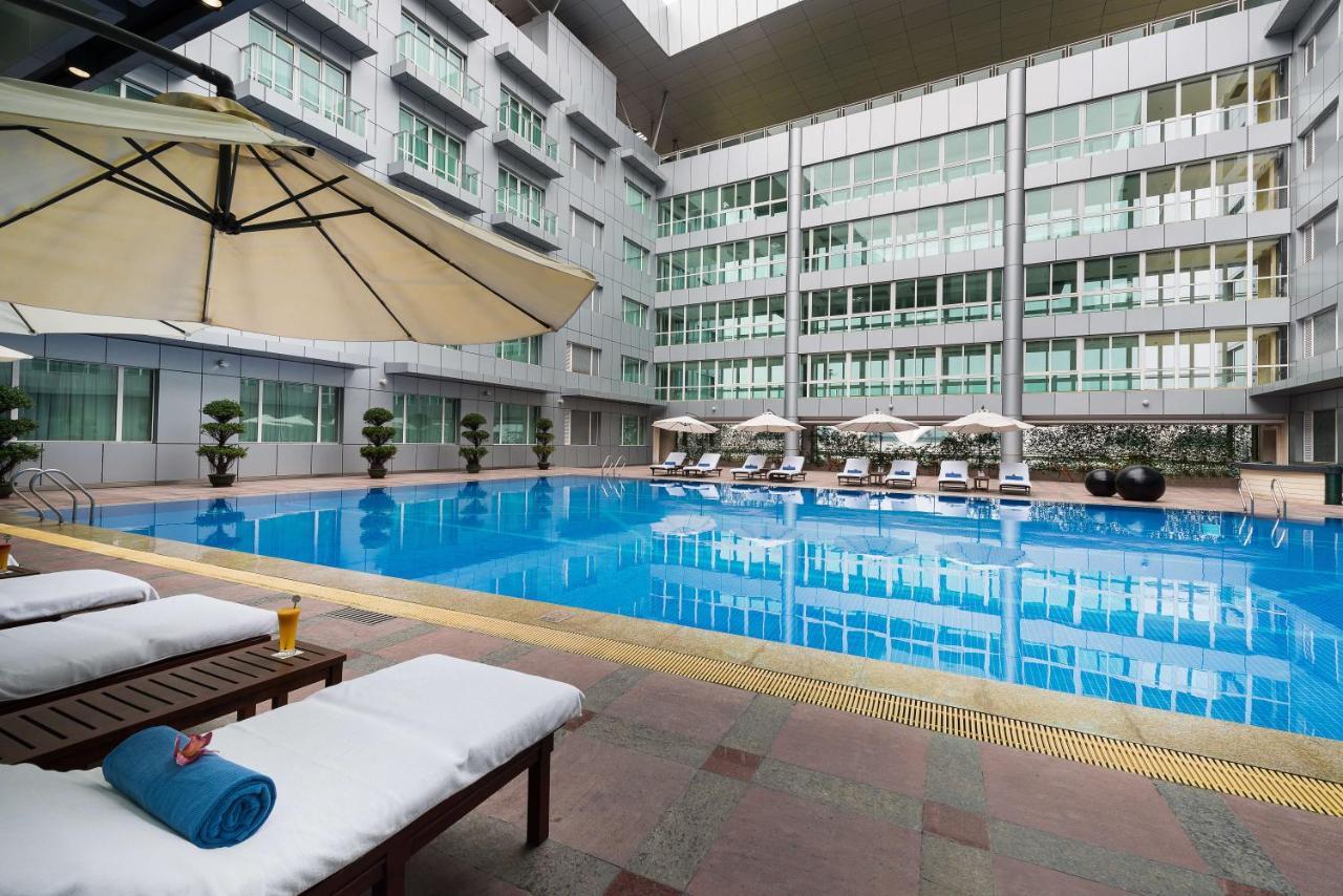 Novotel Baiyun Airport - Fair Free Shuttle Bus & Official Registration Agency 4*
