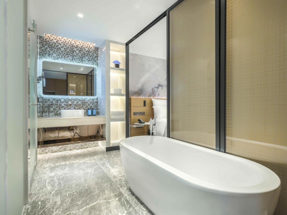 Hotel Novotel Baiyun Airport - Fair Free Shuttle Bus & Official Registration Agency Guangzhou