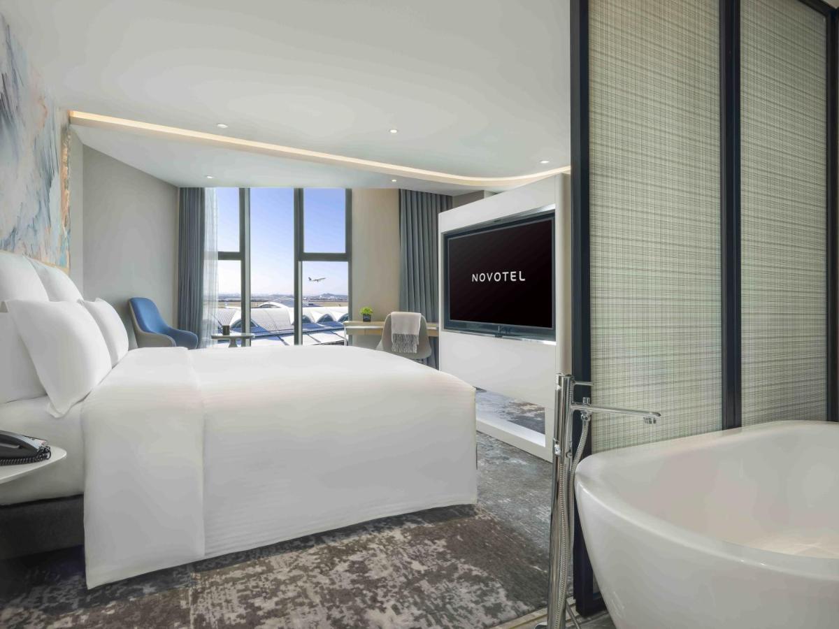 Hotel Novotel Baiyun Airport - Fair Free Shuttle Bus & Official Registration Agency