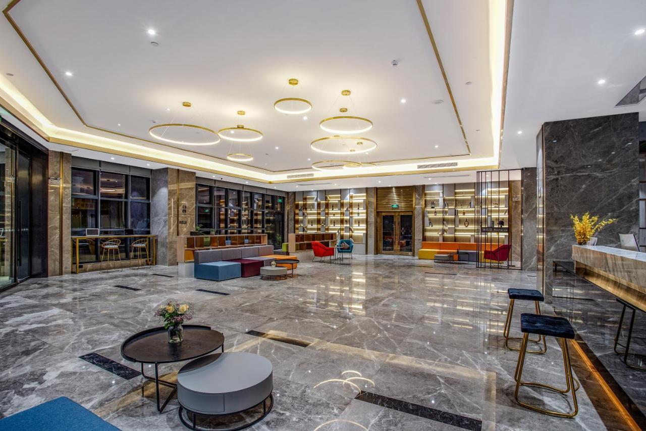 广州白云机场花东朝阳路亚朵酒店