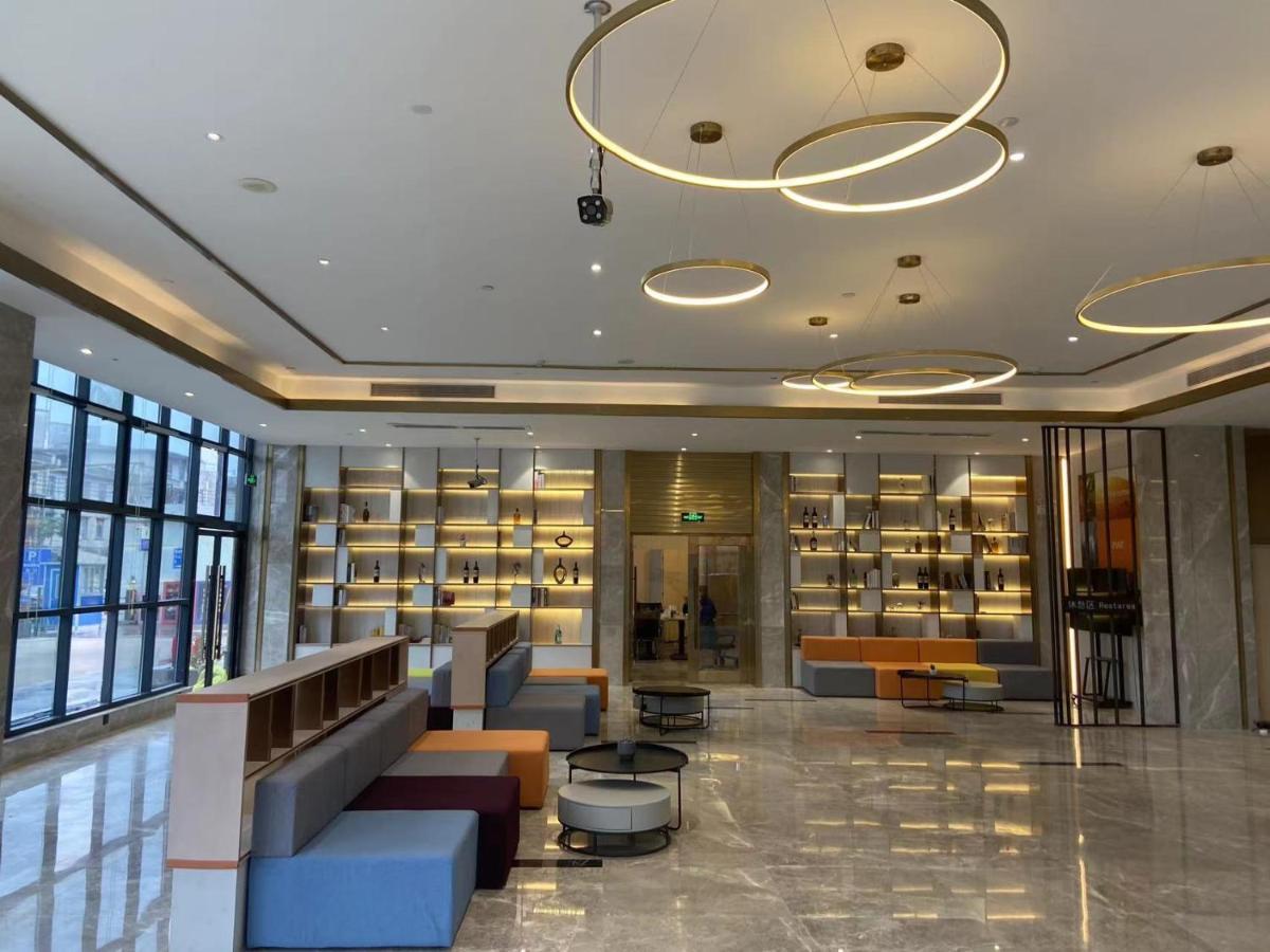 Hotel 广州白云机场花东朝阳路亚朵酒店