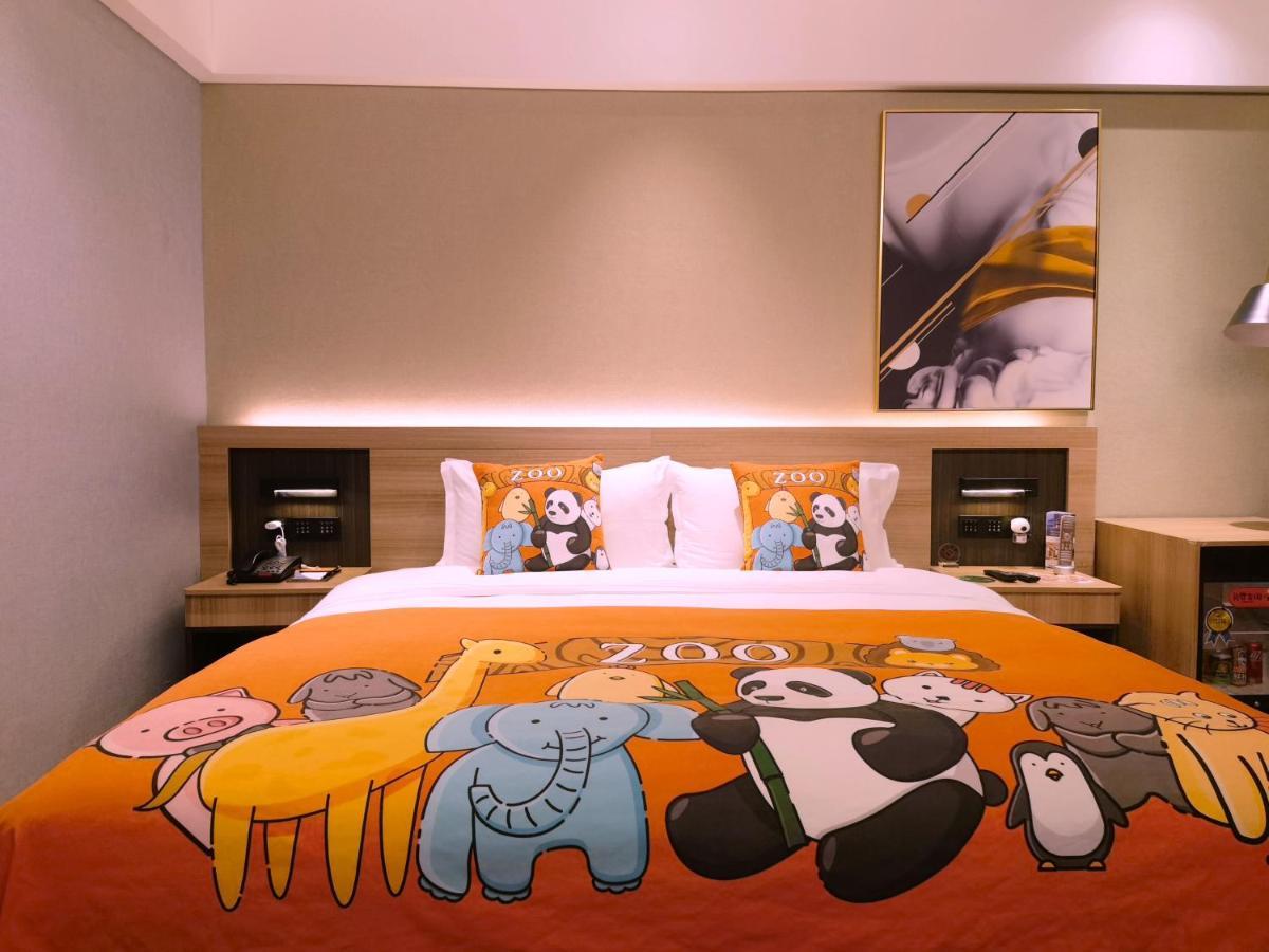 广州白云机场花东朝阳路亚朵酒店 4* Guangzhou