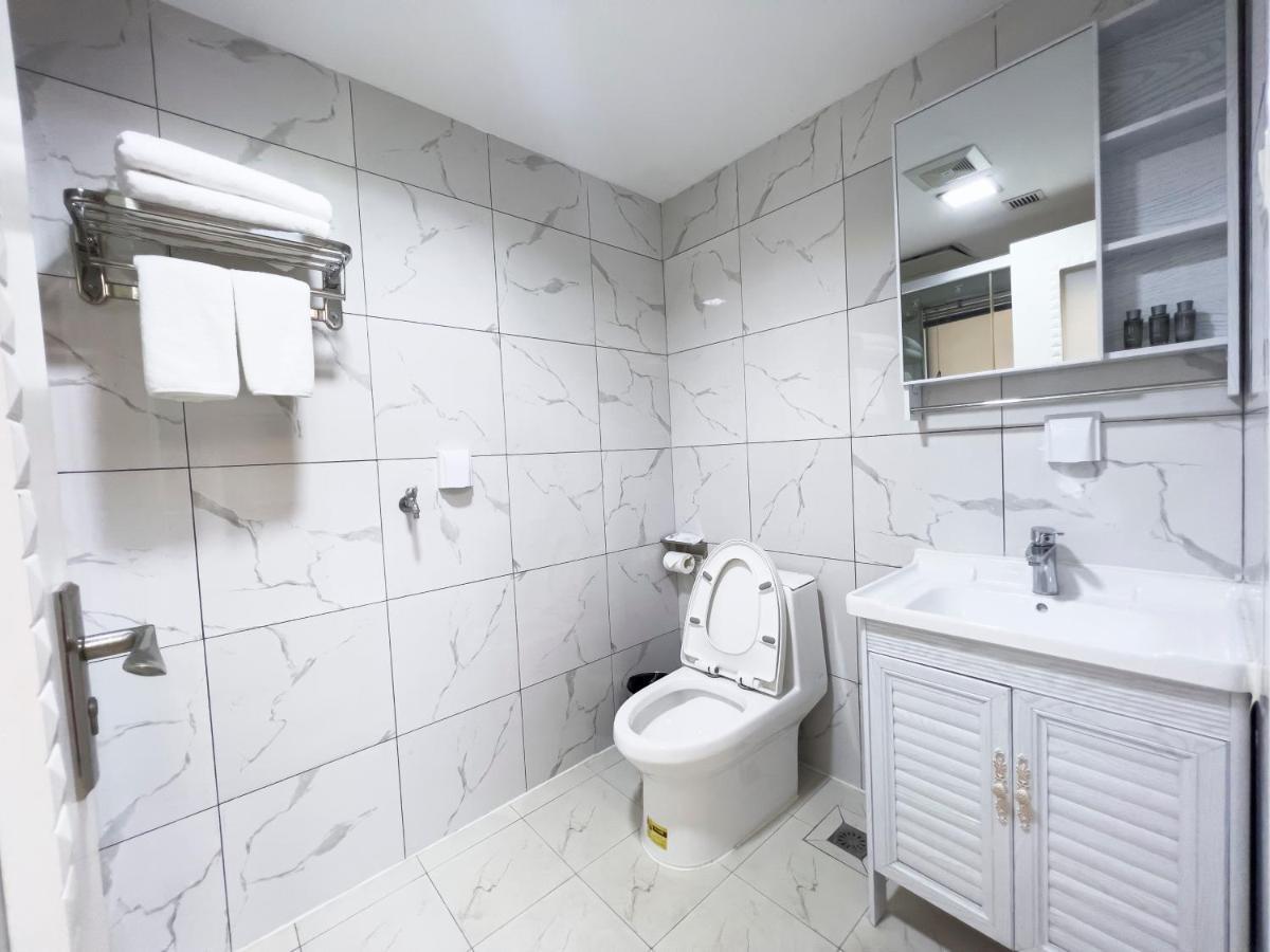 Hotel Zhicheng Leader Tour International Apartment-the Legend Building-free Shuttle Bus For Fair-1mins To Line5 Stn 2*