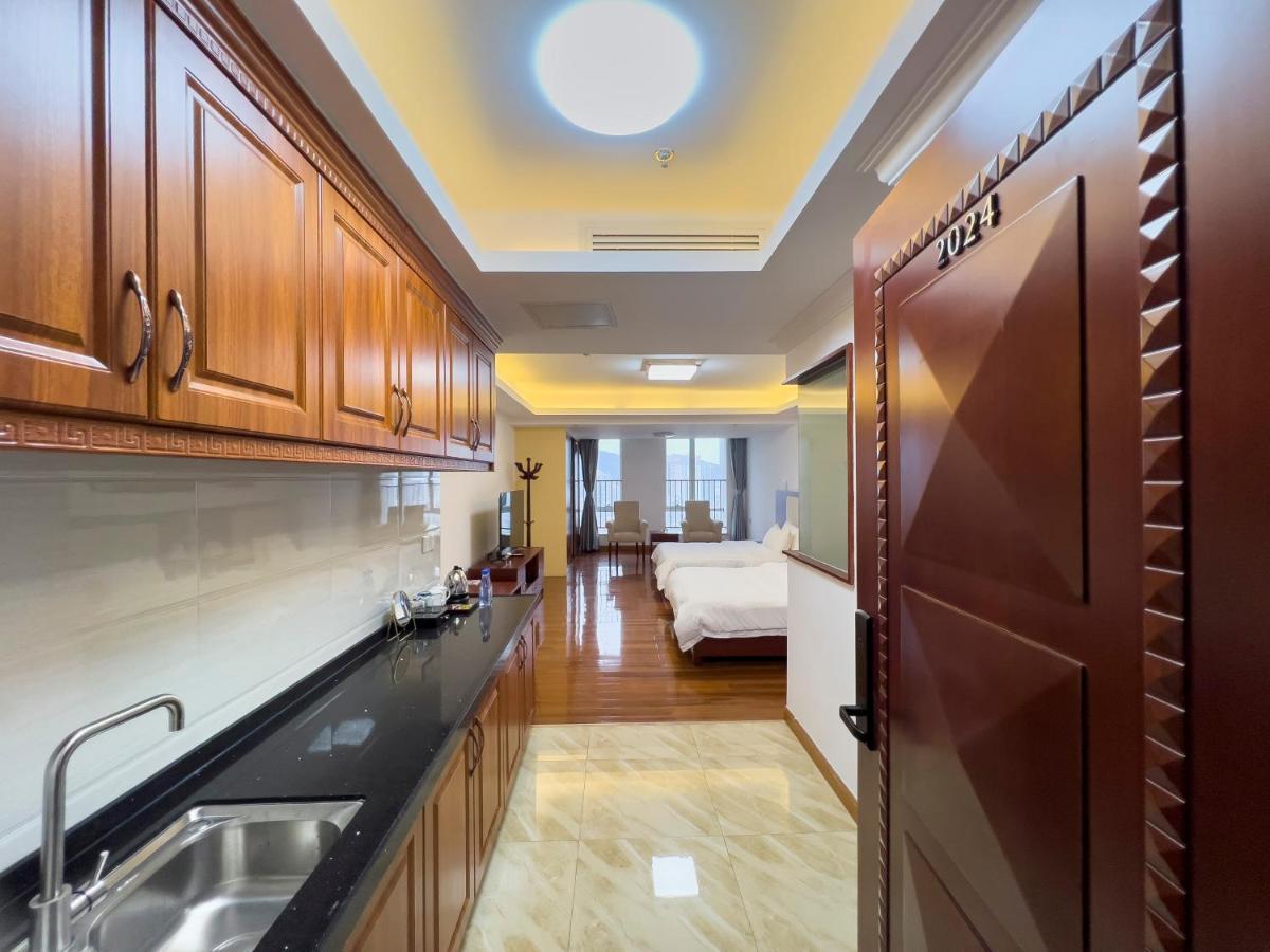 Zhicheng Leader Tour International Apartment-the Legend Building-free Shuttle Bus For Fair-1mins To Line5 Stn Hotel 2*