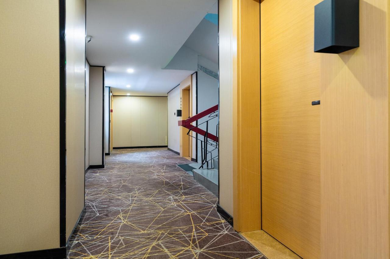 Amemouillage - Railway Station Xicun Metro Station Aparthotel 2*
