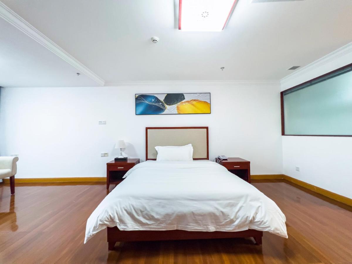 Zhicheng Leader Tour International Apartment-the Legend Building-free Shuttle Bus For Fair-1mins To Line5 Stn 2* Guangzhou