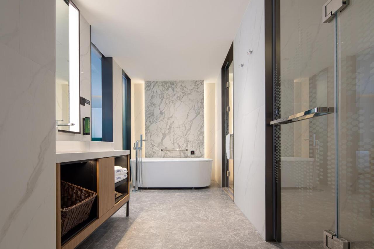 Hampton By Hilton Xintang Offers Complimentary Shuttle Services During Phase 1 And Phase 2 Of The Fair Hotel Guangzhou