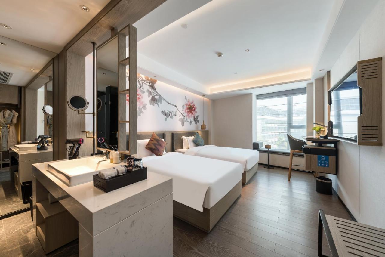 Paco Tower Pazhou-free Shuttle Bus For Fair Hotel 4*