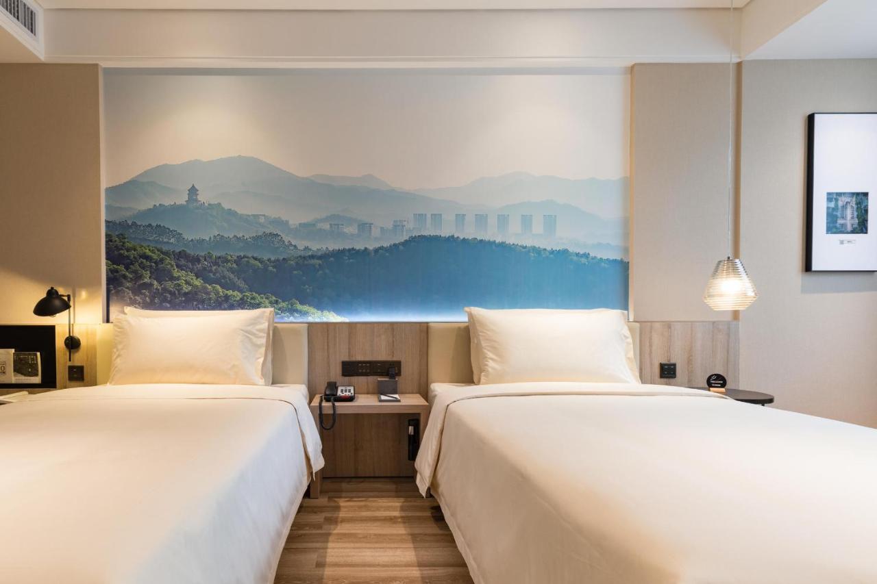 Atour Huadu Square Hotel 4*
