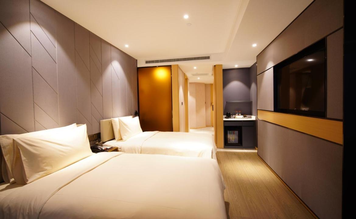 Atour Gangding Metro Station Taikoo Hui Tianhe --- Free Shuttle Bus Service Between Fair And During The Fair Hotel 5*