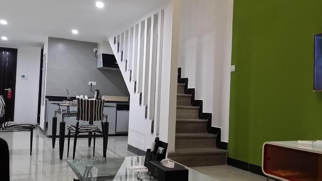Meiju Hotel 2*