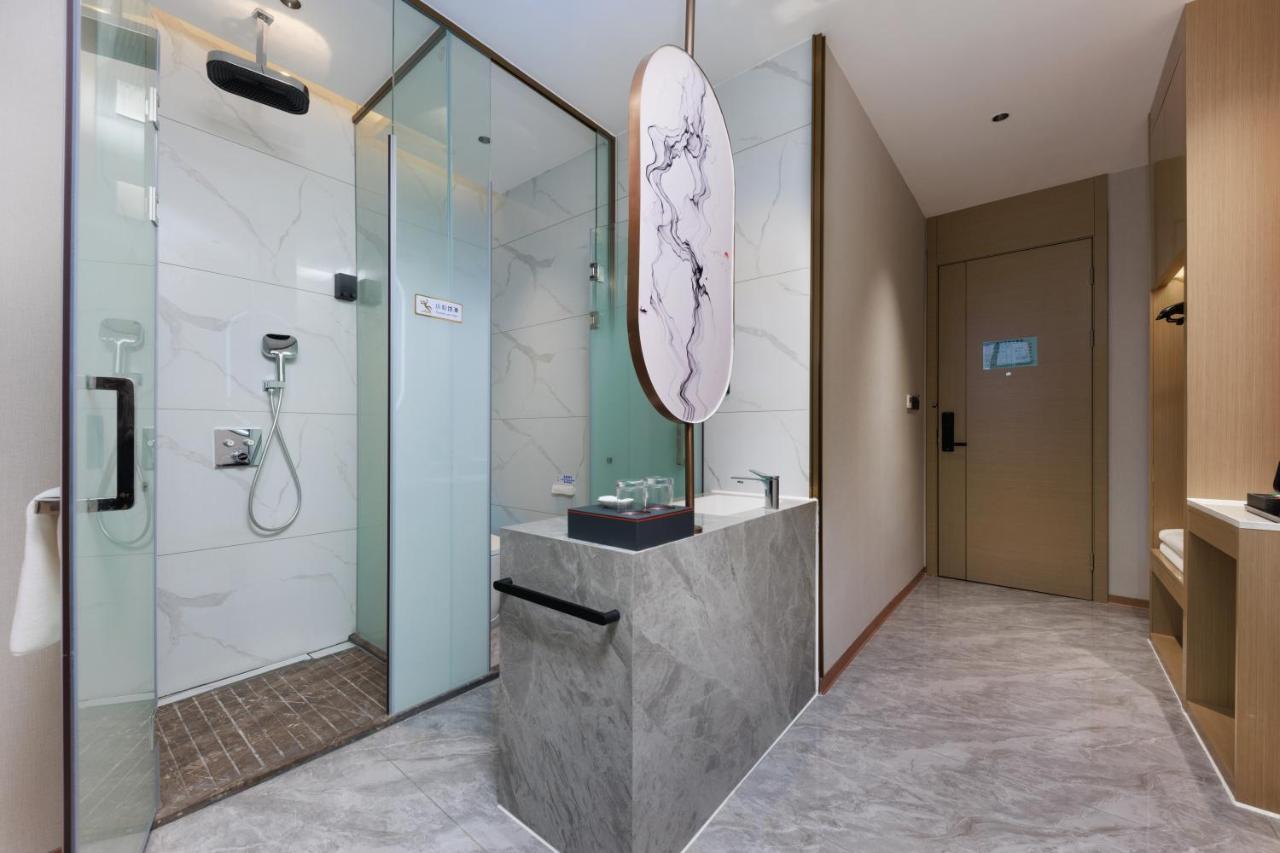 Yachen Hotel