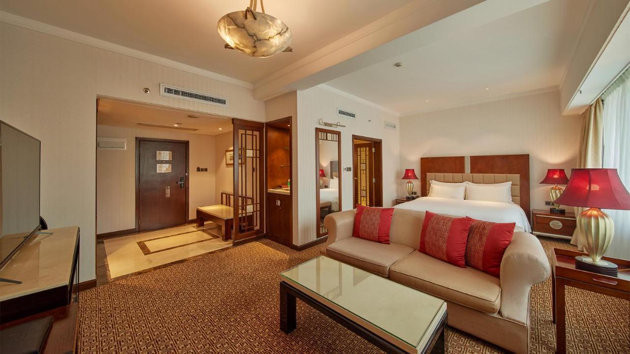 Dong Fang - Free Shuttle Bus To Fair Complex & Overseas Buyer Registration Services Hotel
