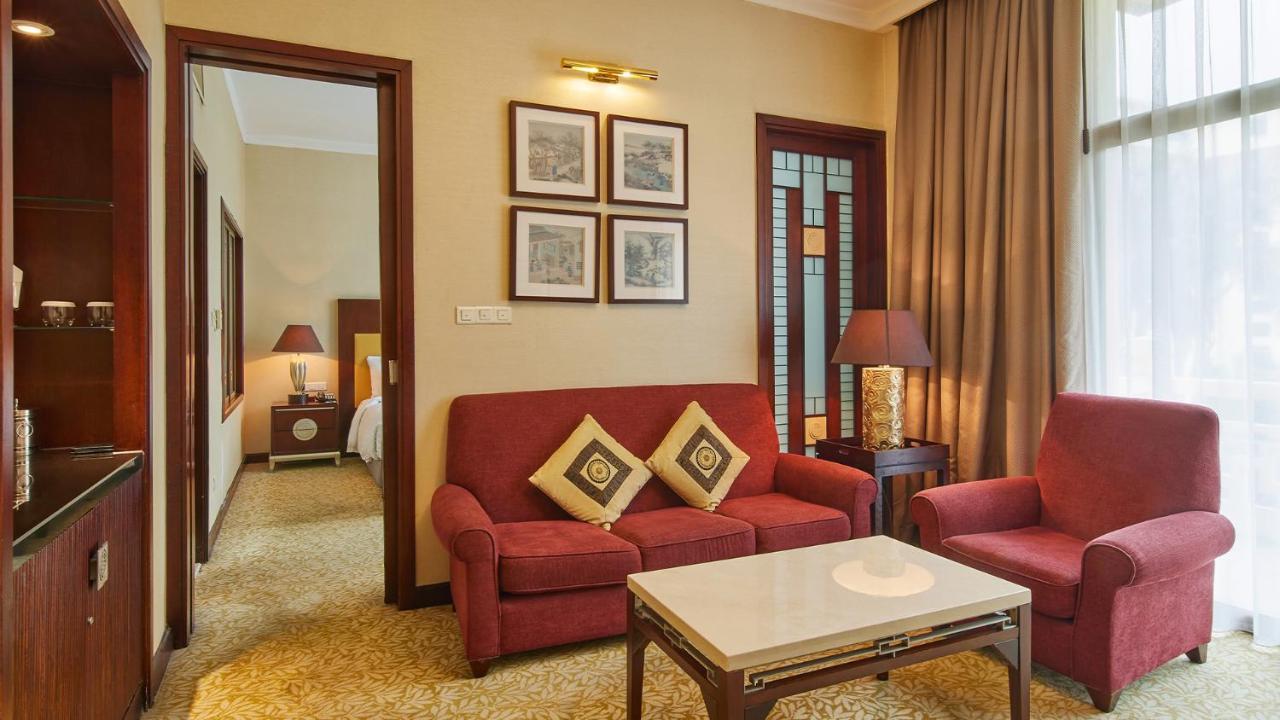Dong Fang - Free Shuttle Bus To Fair Complex & Overseas Buyer Registration Services Hotel 5*