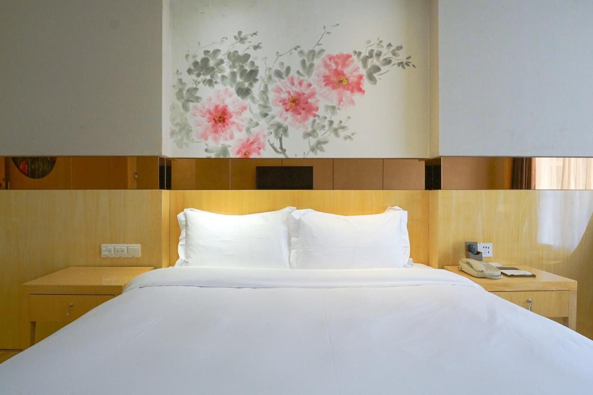 Hotel Paco Ouzhuang Metro Guangzhou-free Shuttle To Fair 4*