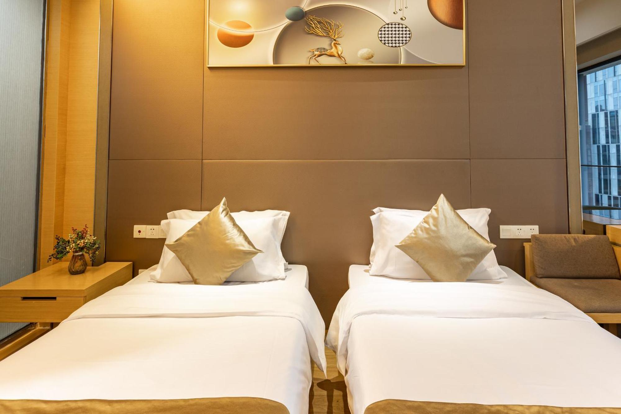 Xing Yi International - Poly World Branch Apartment