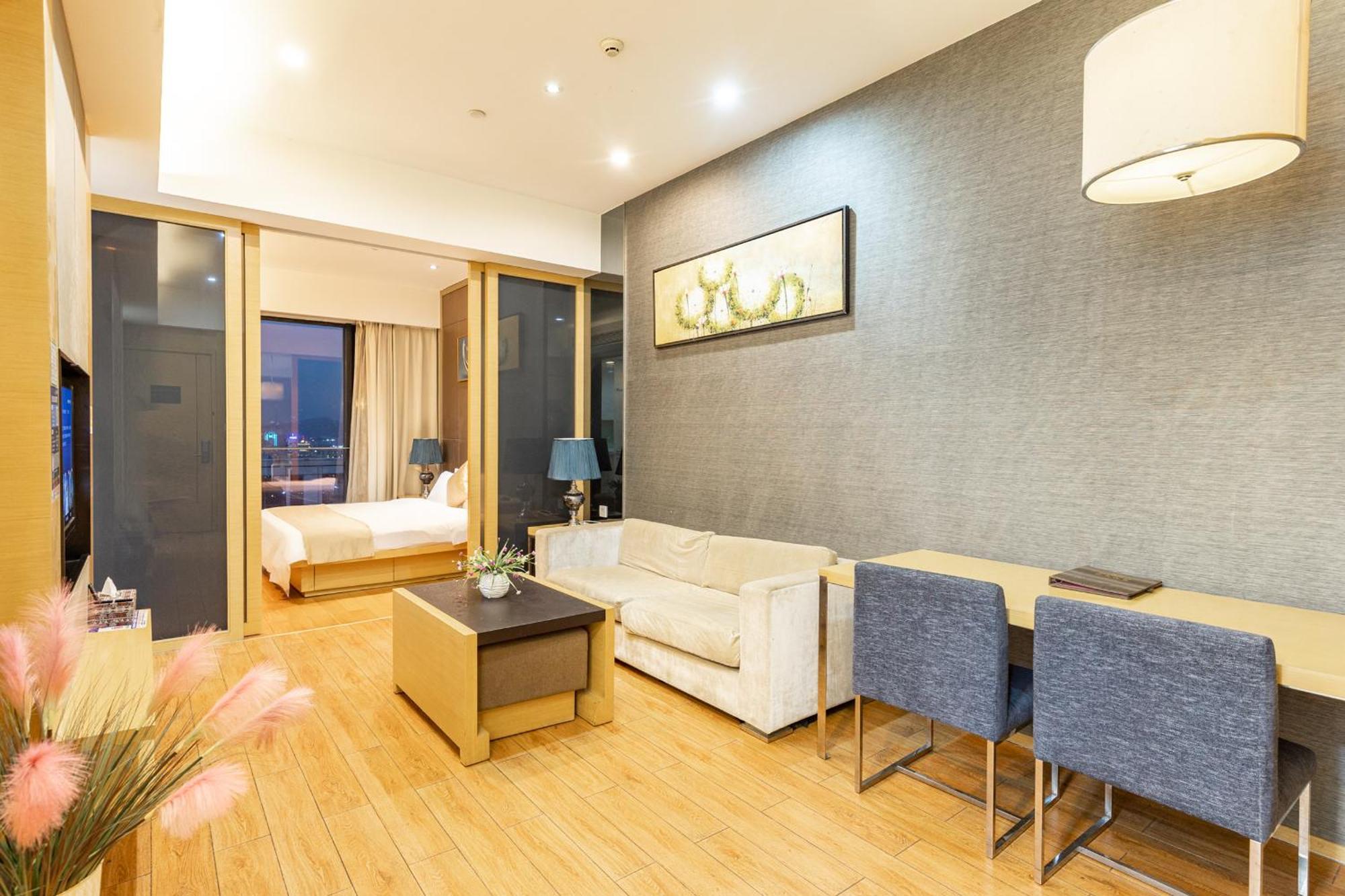Xing Yi International - Poly World Branch Apartment *