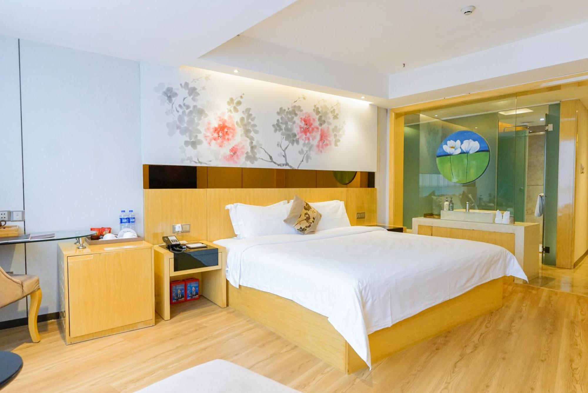 Hotel Paco Tuanyida Metro Guangzhou-free Shuttle Bus For Fair 4*