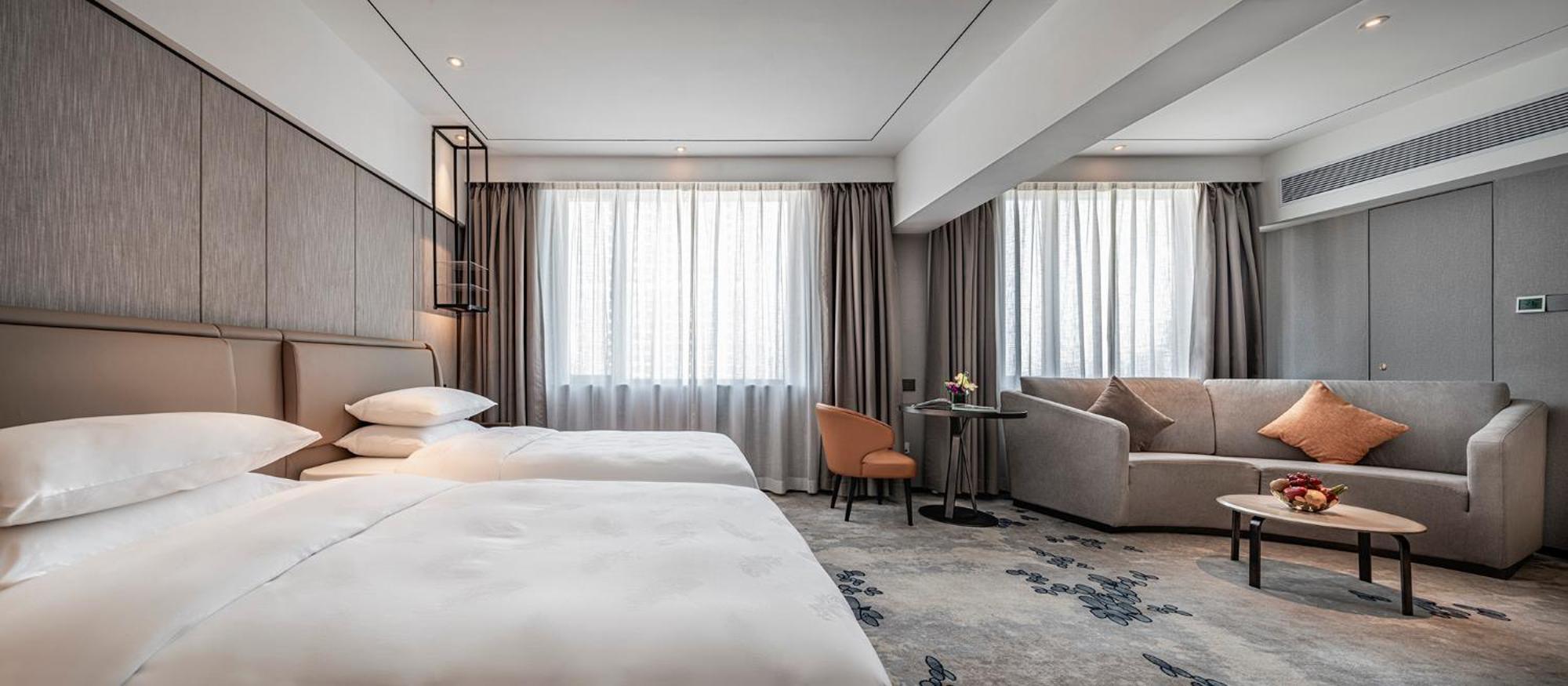Landmark Hotel 4*
