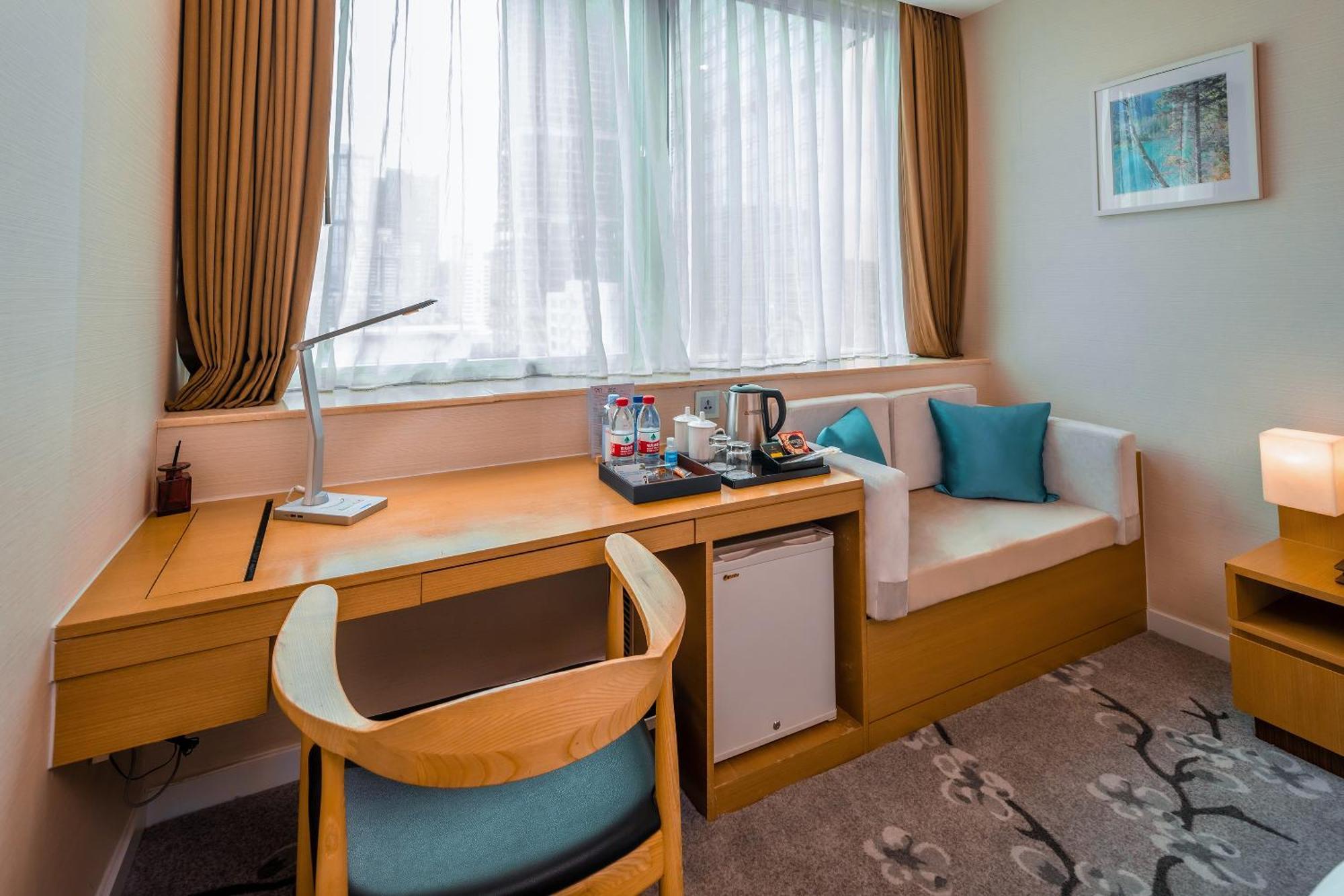 China Mayors Plaza - Free Shuttle Between And Exhibition Center & Exhibitor Registration Counter During Fair Hotel 4*