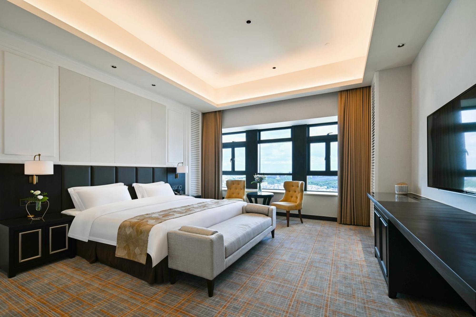 Pan Yu President 4*