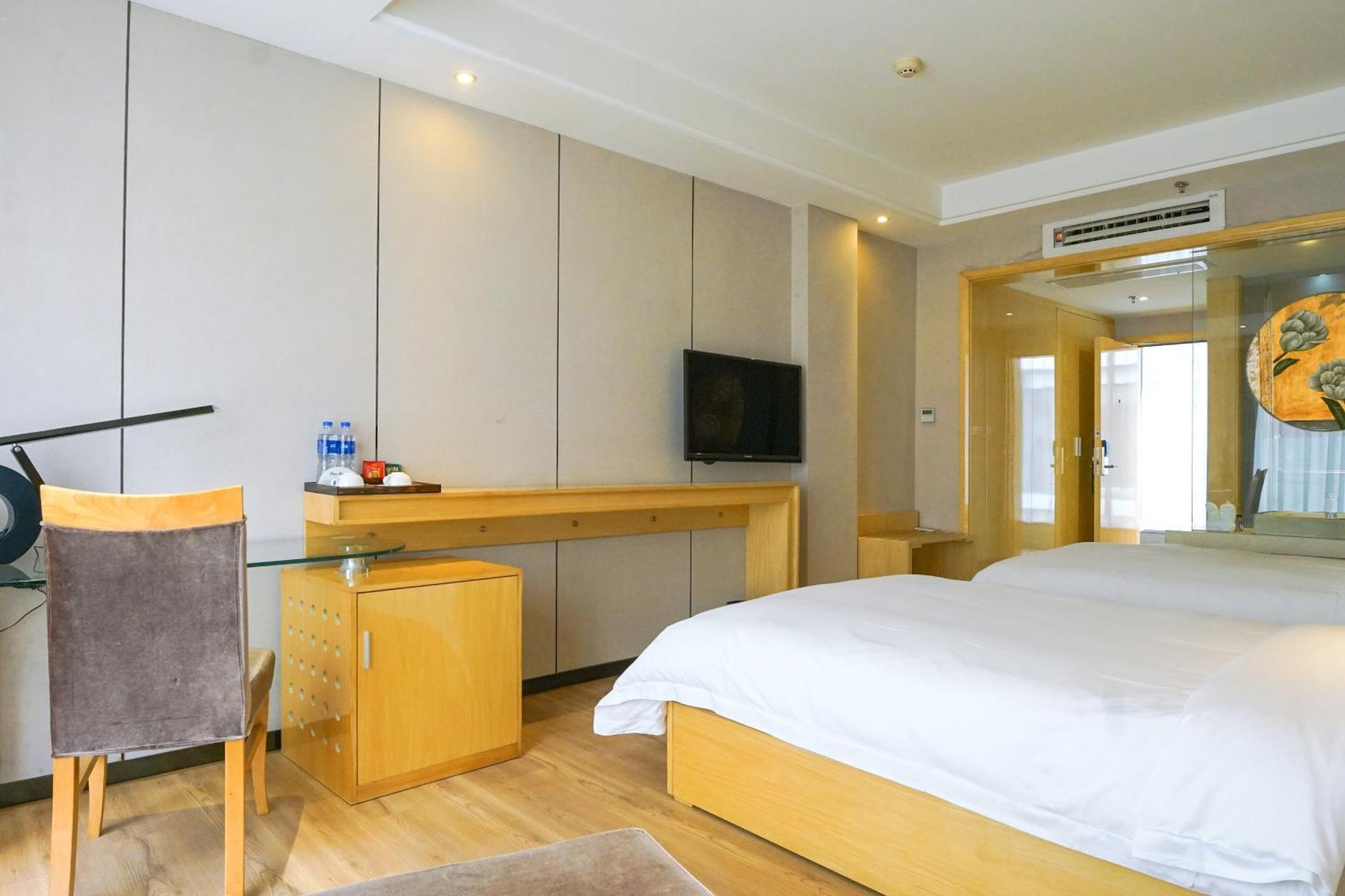 Hotel Paco Ouzhuang Metro Guangzhou-free Shuttle To Fair 4*
