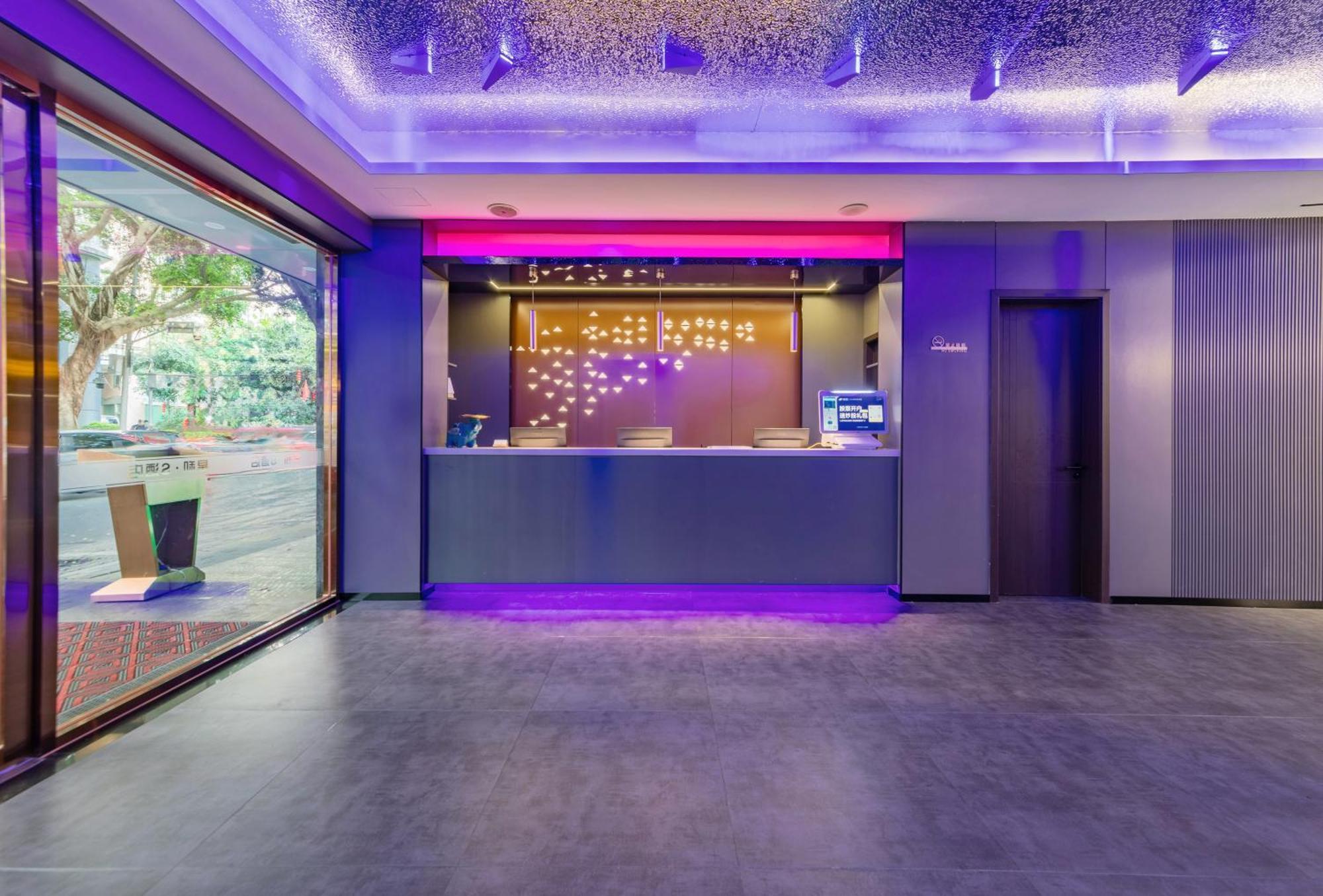 Xinghe Yuezhi S To Yuexiu Park Railway Station Subway Station -conference Centerbaima Clothing Flagship Store--reputation Preferred