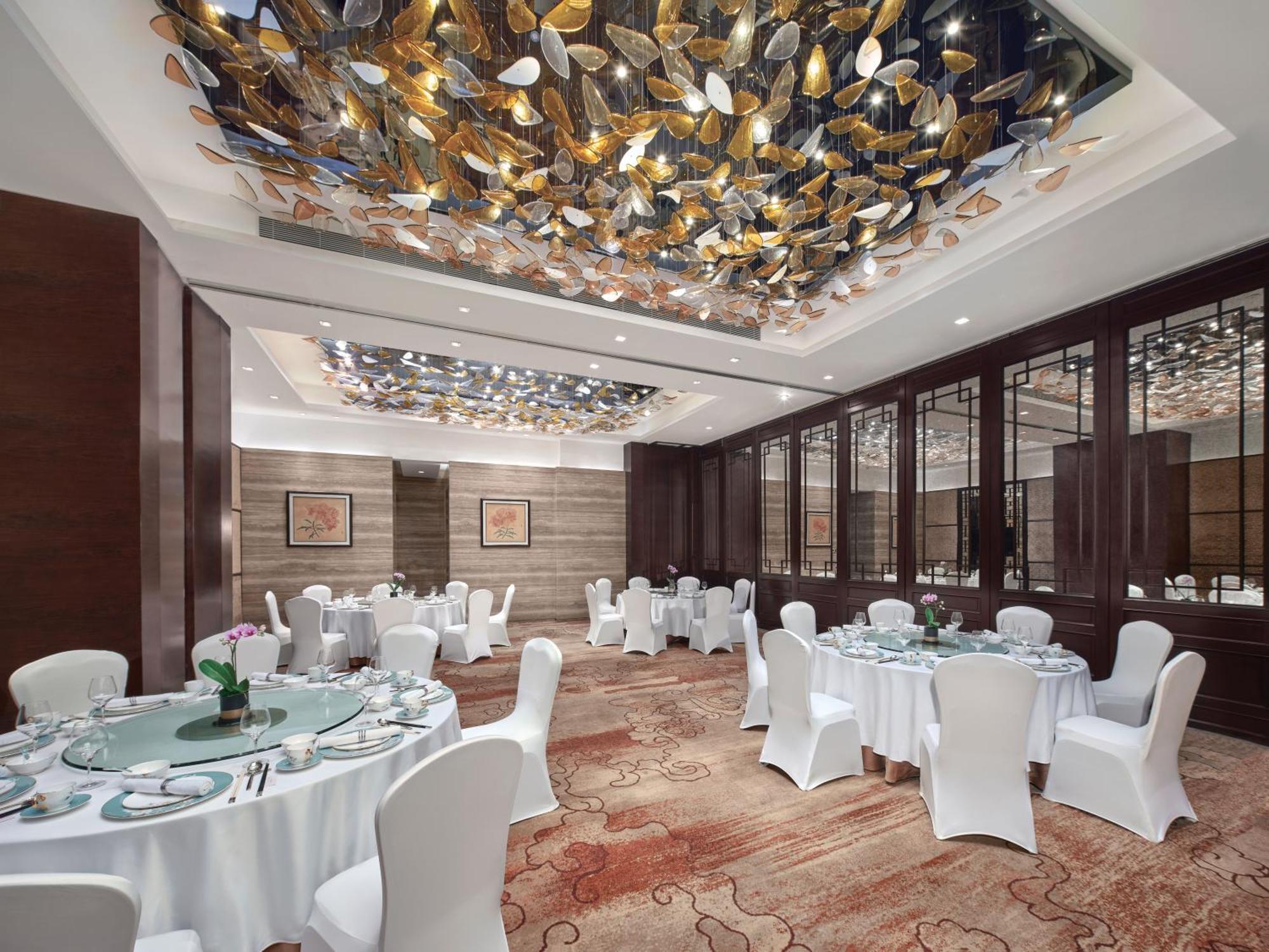 Hotel Langham Place - Walking Distance To Fair & Overseas Buyers Registration Service 5*