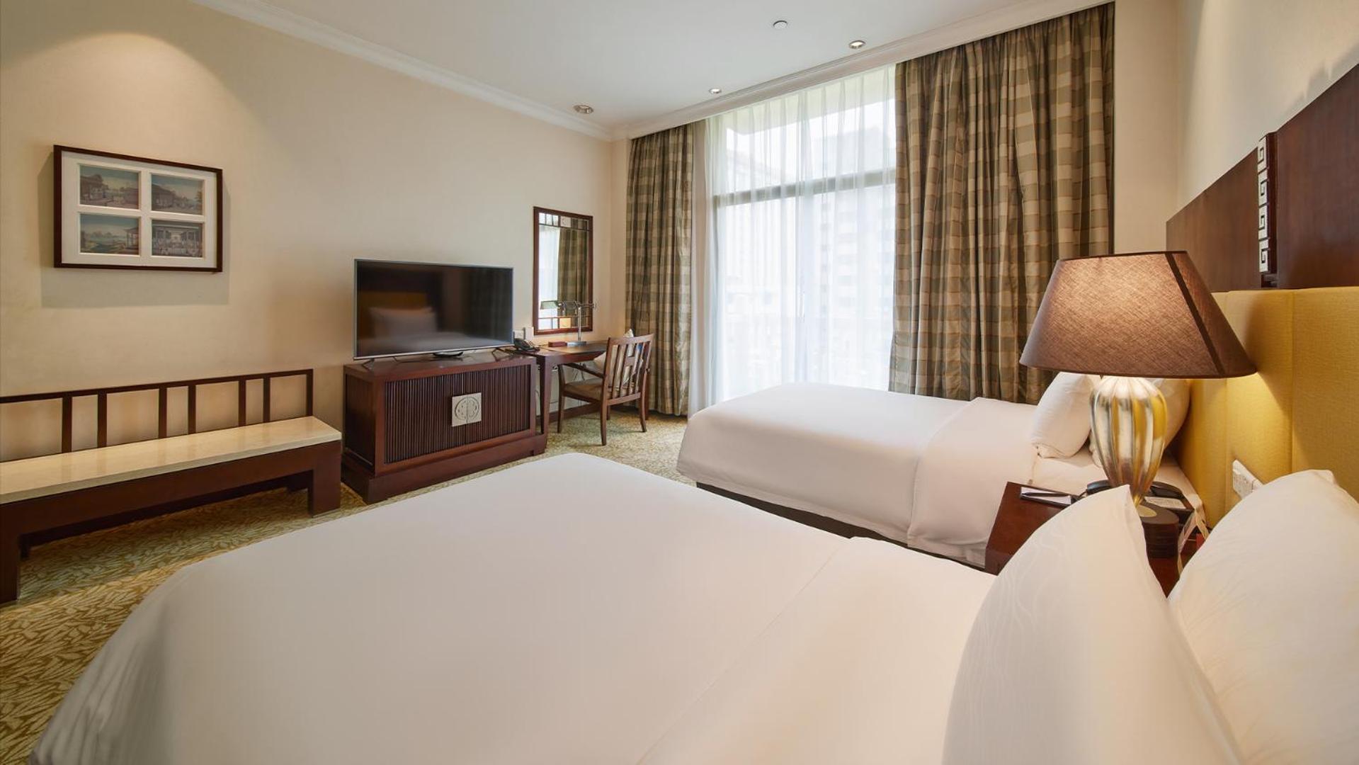 Dong Fang - Free Shuttle Bus To Fair Complex & Overseas Buyer Registration Services Hotel