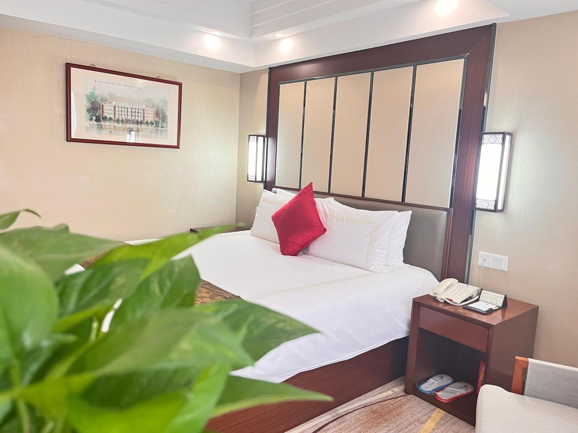 Hotel Skyline Plaza Guangzhou